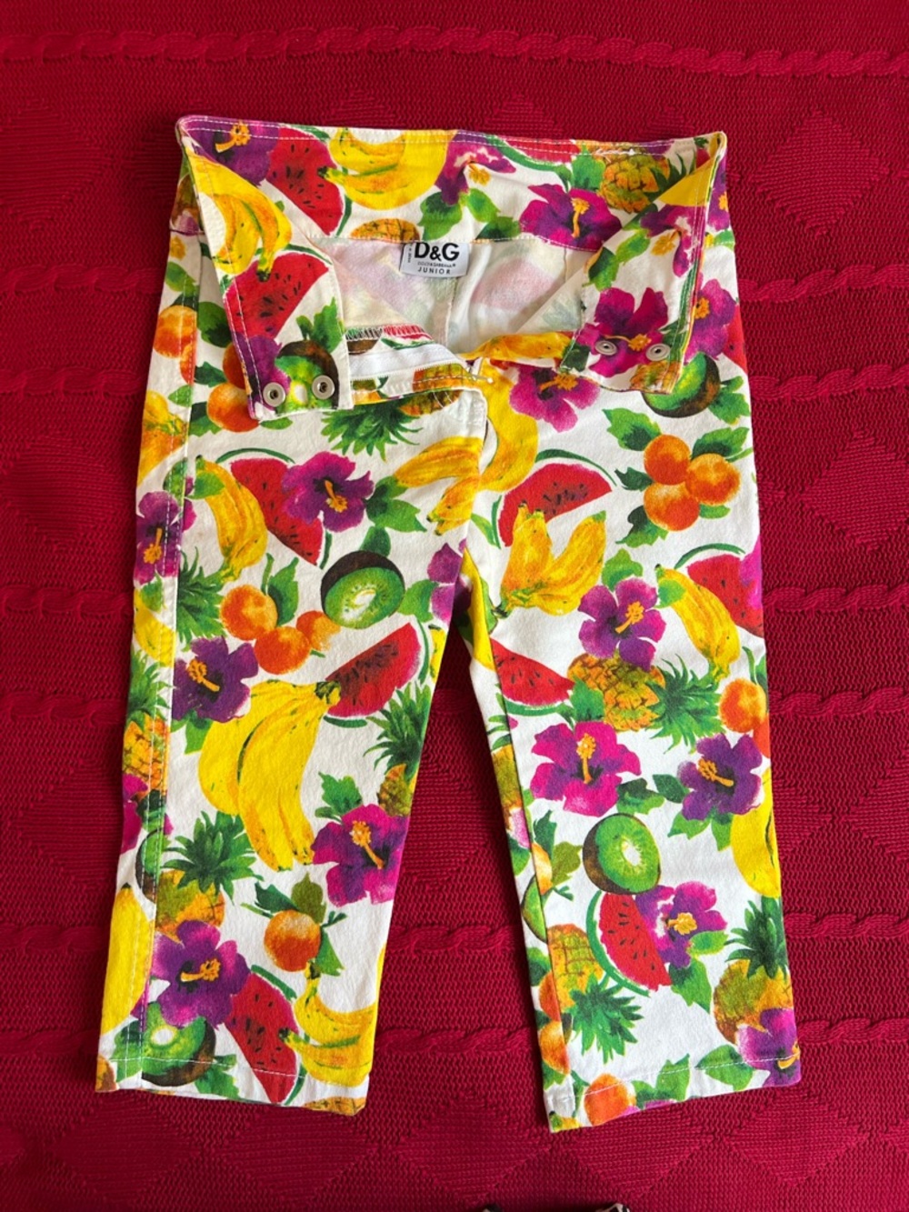 Kids Dolce & Gabbana White Capri Leggings with Multicolor Tropical Fruit Print - Picture 7 of 11